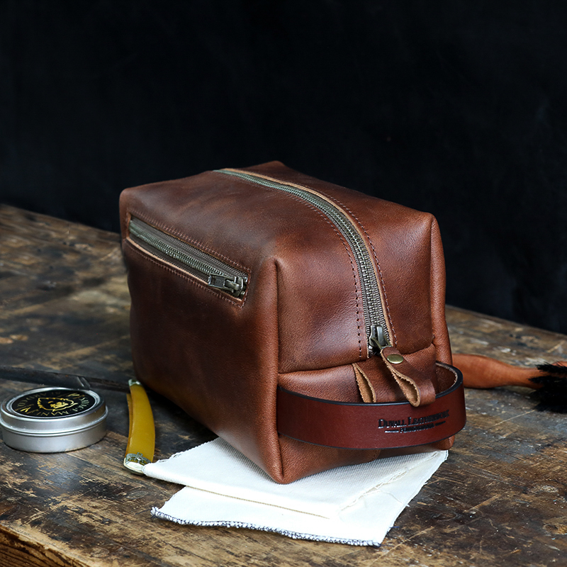 Simple Men's Leather Toiletry Bag