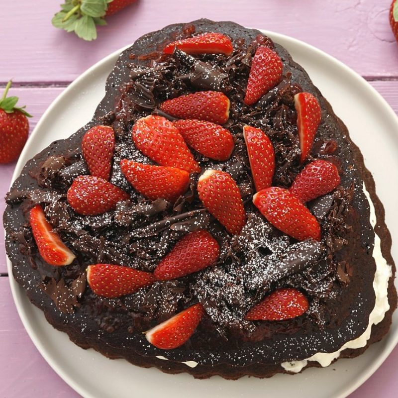 Heart-Shaped-Chocolate-Cake-1